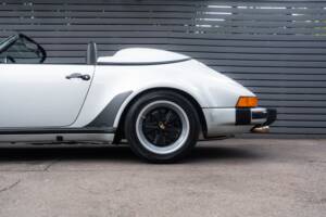 Image 18/68 of Porsche 911 Speedster 3.2 (1989)