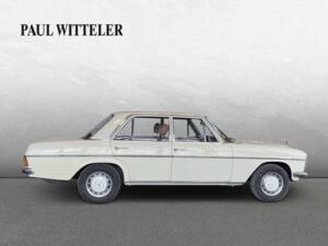 Image 4/21 of Mercedes-Benz 200 (1972)