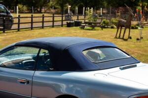 Immagine 35/46 di Aston Martin DB 7 Vantage Volante (2000)