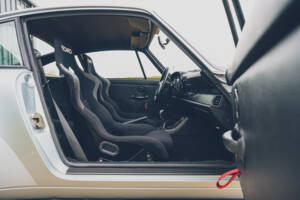 Image 64/104 of Porsche 911 Carrera RS (1995)