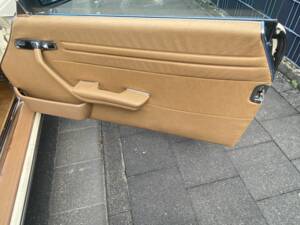 Image 30/31 of Mercedes-Benz 560 SL (1986)