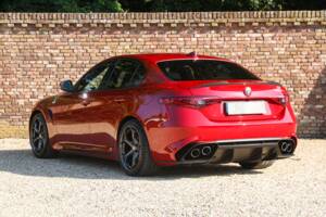 Bild 2/50 von Alfa Romeo Giulia Quadrifoglio (2017)