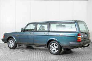 Immagine 6/50 di Volvo 240 GL (1990)