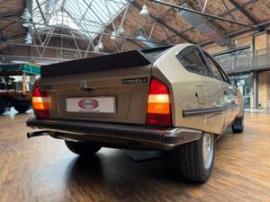 Immagine 11/43 di Citroën CX 2400 GTi (1982)