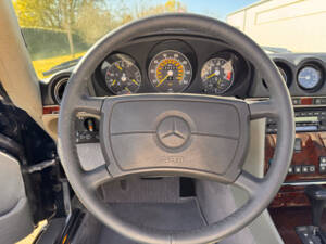 Afbeelding 43/59 van Mercedes-Benz 560 SL (1986)