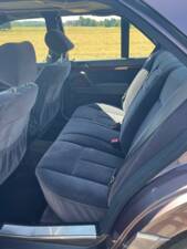 Immagine 8/32 di Mercedes-Benz 400 SE (1993)
