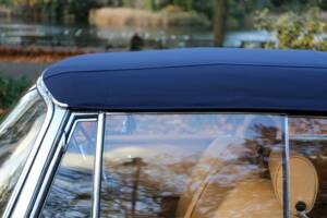 Image 30/50 of Mercedes-Benz 220 SE b (1966)