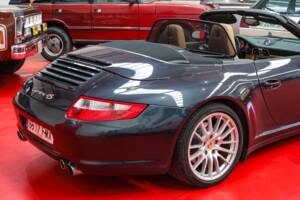 Image 42/48 of Porsche 911 Carrera 4S (2007)