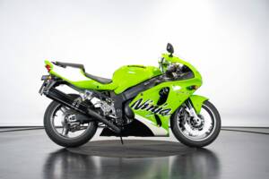 Immagine 5/50 di Kawasaki Ninja 750 ZX-7R (1999)