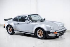Afbeelding 3/44 van Porsche 911 Turbo 3.0 (1975)