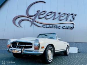 Image 1/12 of Mercedes-Benz 280 SL (1970)