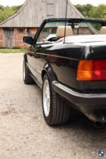 Bild 35/83 von BMW 325i (1990)