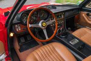 Obraz 11/15 pojazdu Ferrari 365 GT 2+2 (1970)