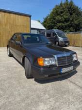 Image 8/23 of Mercedes-Benz 500 E (1992)