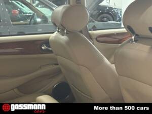 Image 3/4 of Jaguar XJ 8 Sovereign (1998)