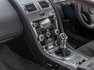 Image 23/77 of Aston Martin DBS (2009)