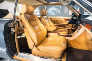 Bild 31/37 von Mercedes-Benz 560 SEC (1990)