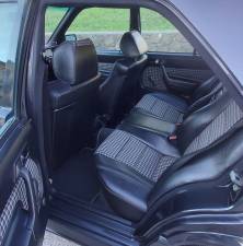 Image 7/9 of Mercedes-Benz 190 E 2.3-16 (1986)