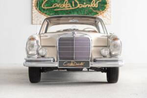 Bild 16/44 von Mercedes-Benz 220 SE b (1964)