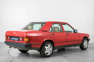 Obraz 2/50 pojazdu Mercedes-Benz 190 D (1986)