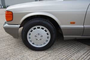 Bild 24/29 von Mercedes-Benz 300 SEL (1990)