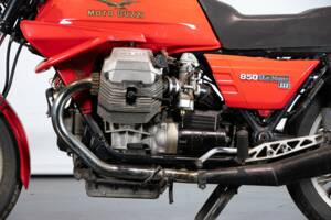 Image 23/49 de Moto Guzzi 850 LeMans (1981)