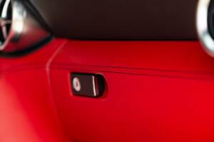 Image 44/50 of Mercedes-Benz SLS AMG (2010)