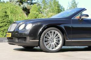 Bild 28/50 von Bentley Continental GTC (2007)