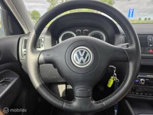 Image 25/42 of Volkswagen Golf IV 1.6 (2003)