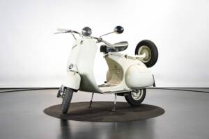 Image 8/50 of Piaggio Vespa 150 "Struzzo" VL (1956)