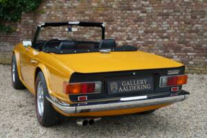 Image 37/50 of Triumph TR 6 (1971)