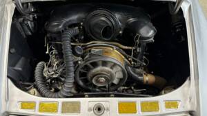Image 24/28 of Porsche 911 2.4 T &quot;Oilflap&quot; (1972)