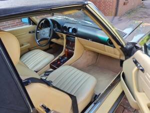 Afbeelding 7/24 van Mercedes-Benz 560 SL (1986)