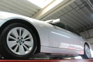Immagine 19/50 di BMW 750i (2007)
