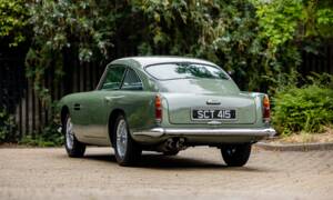 Image 3/50 de Aston Martin DB 4 (1960)
