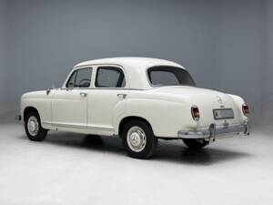 Bild 8/17 von Mercedes-Benz 190 b (1961)