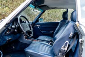 Image 18/31 of Mercedes-Benz 560 SL (1987)