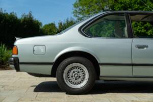 Bild 23/50 von BMW 635 CSi (1981)