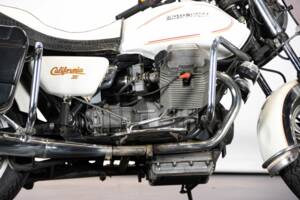 Image 23/44 de Moto Guzzi California II (1983)