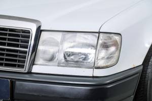 Imagen 24/50 de Mercedes-Benz 200 (1986)