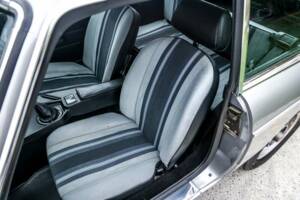 Image 16/26 of MG MGB GT V8 SEC (1981)