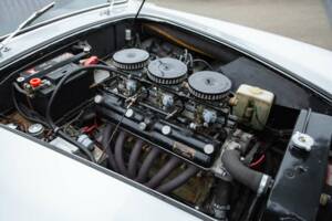 Imagen 3/10 de AC Greyhound (1962)