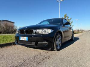 Image 31/37 de BMW 125i (2009)
