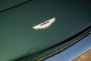 Image 6/12 of Aston Martin V8 (1973)