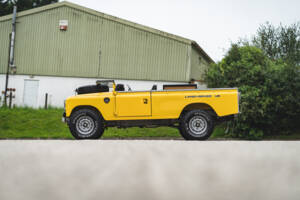 Image 57/98 of Land Rover 109 (1983)