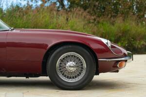 Afbeelding 36/50 van Jaguar E-Type V12 (2+2) (1972)
