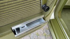 Image 21/34 of Mercedes-Benz 380 SE (1980)