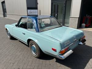 Image 9/43 de Mercedes-Benz 280 SL (1969)