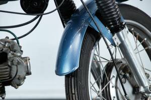 Image 29/50 of Aermacchi Harley-Davidson DUMMY (1971)