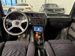 Image 9/28 of BMW 323i (1982)